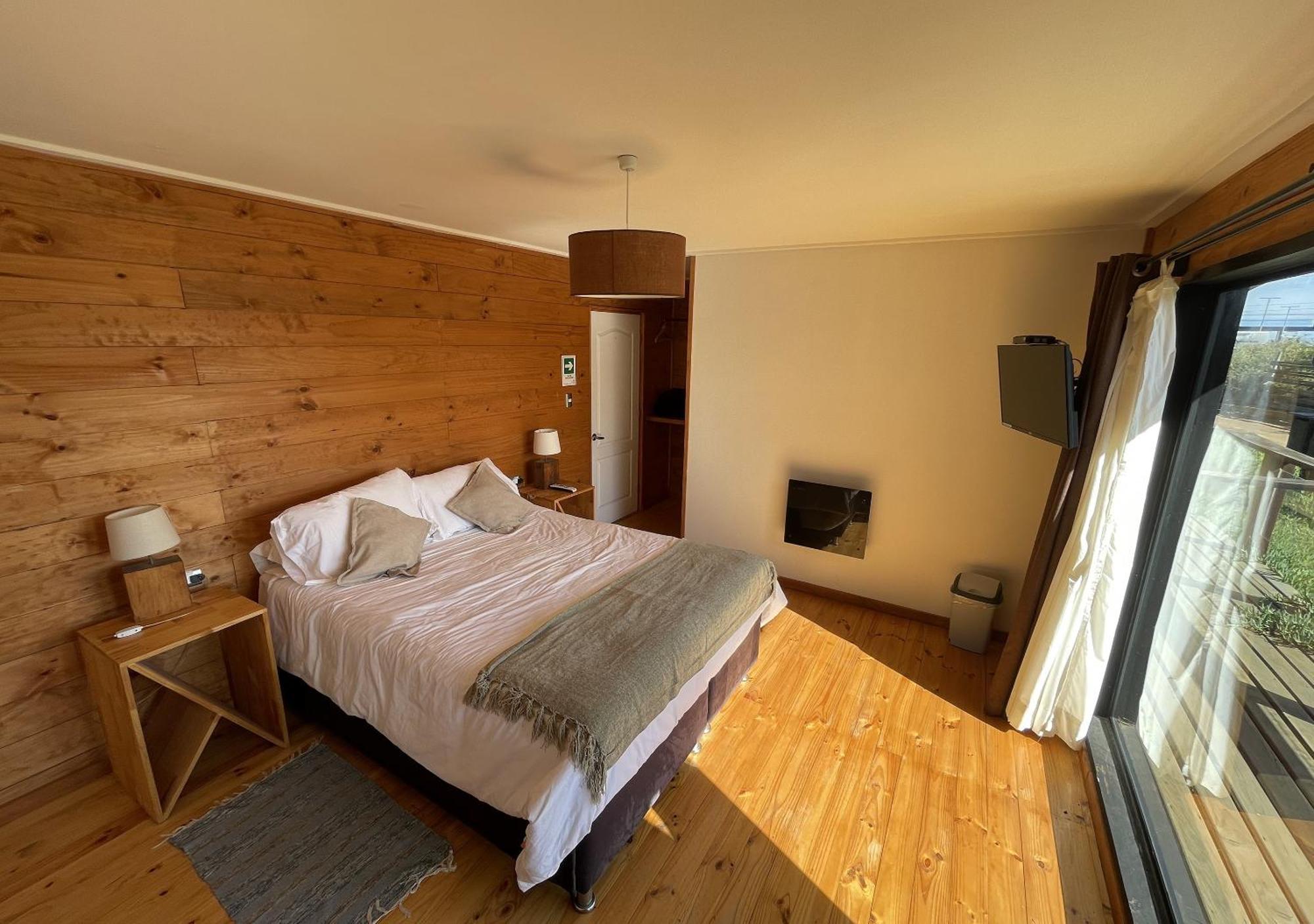 Hostal Puerto Madera Pelluhue Esterno foto