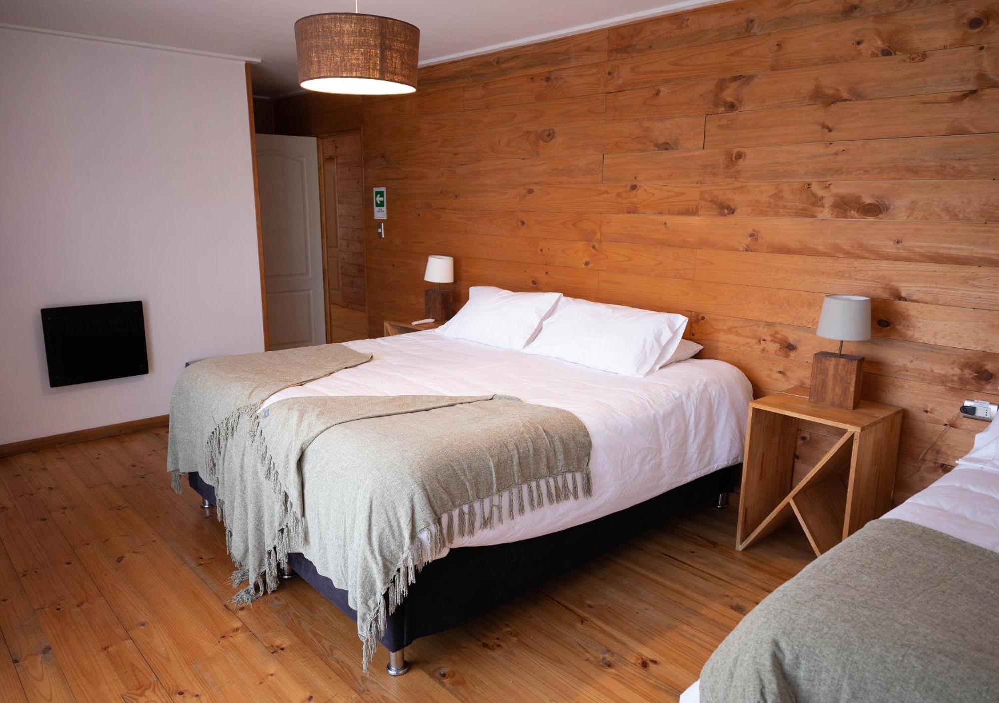 Hostal Puerto Madera Pelluhue Esterno foto