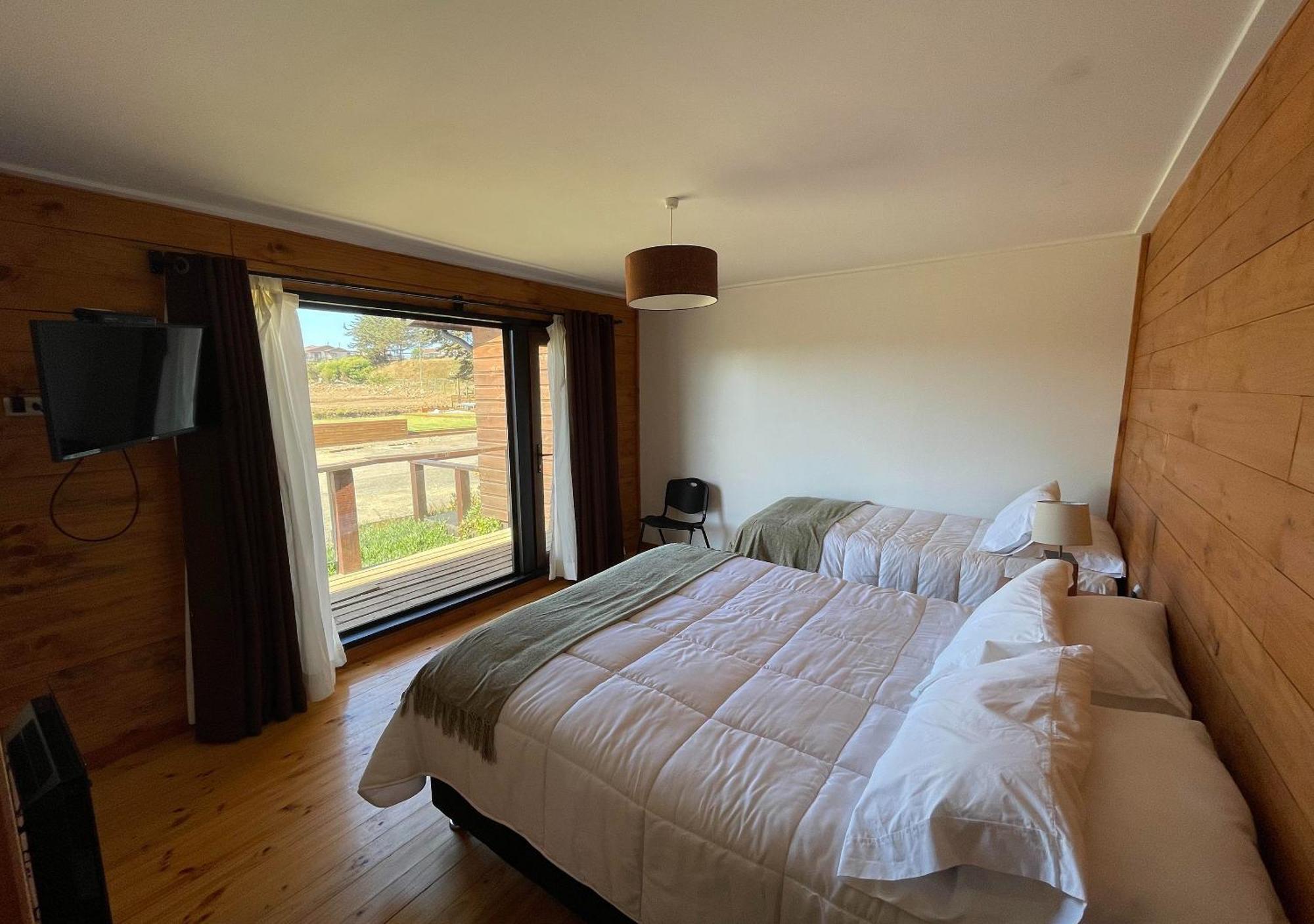 Hostal Puerto Madera Pelluhue Esterno foto