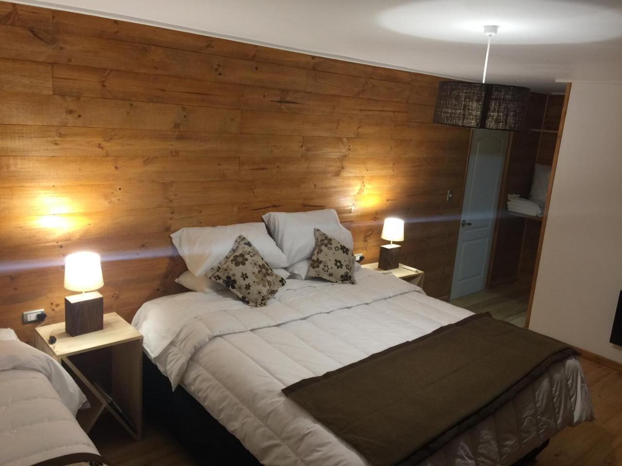 Hostal Puerto Madera Pelluhue Esterno foto